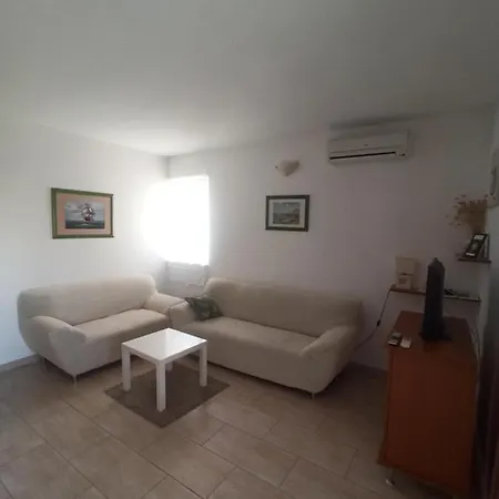 Apartment Visnja