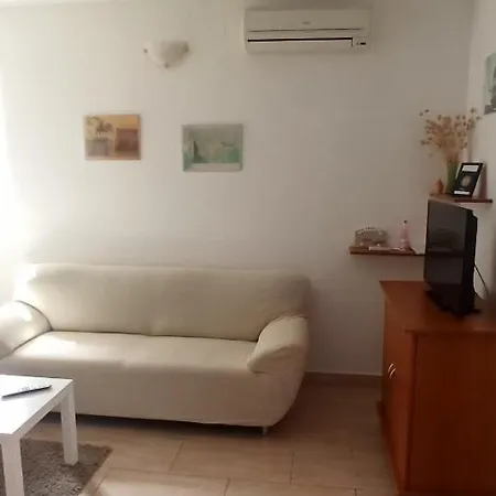 Apartment Visnja Pag Town