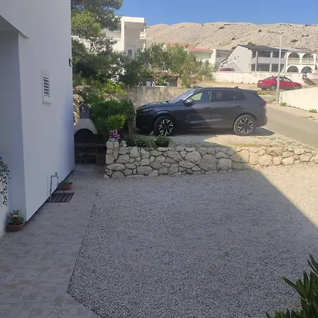 Apartment Visnja