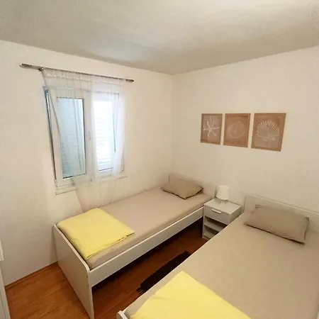 Apartman Visnja Pag Town