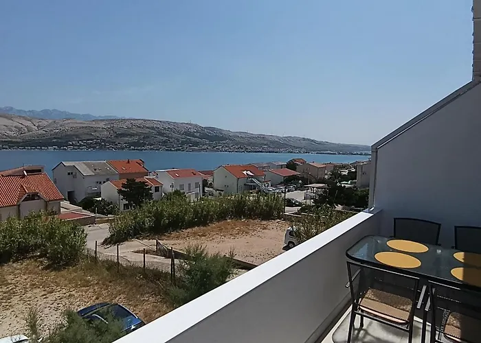 Visnja * Pag Town