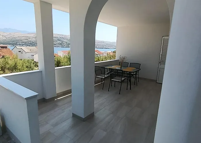 Appartement Visnja *